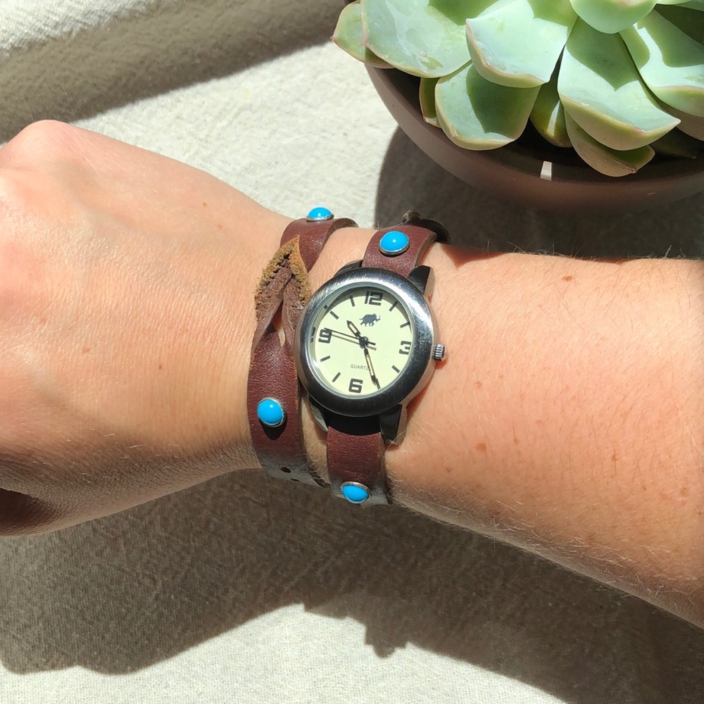 🍋 3/$25 🐘Vintage elephant wrap watch 🐘